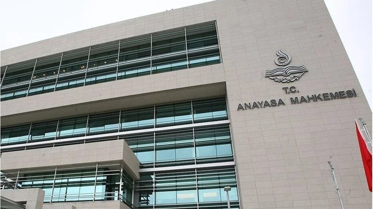 AYM, HDP'nin erteleme talebini çarşamba günü görüşecek