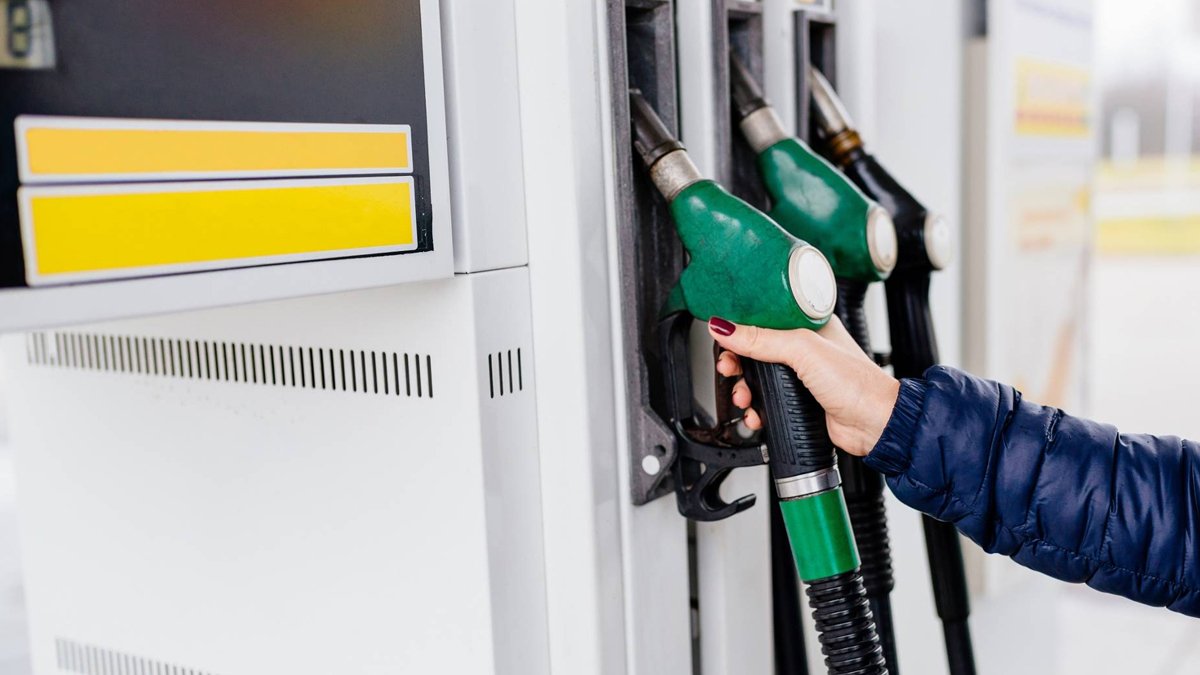 Benzine büyük zam geliyor