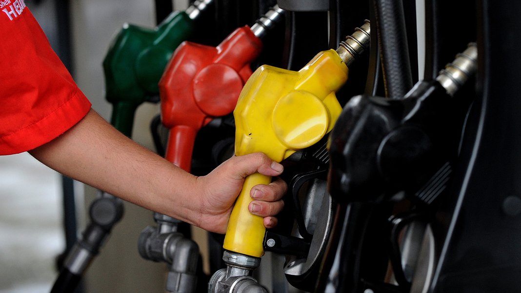 Benzinin ardından motorine zam: Bu gece tabelaya yansıyacak