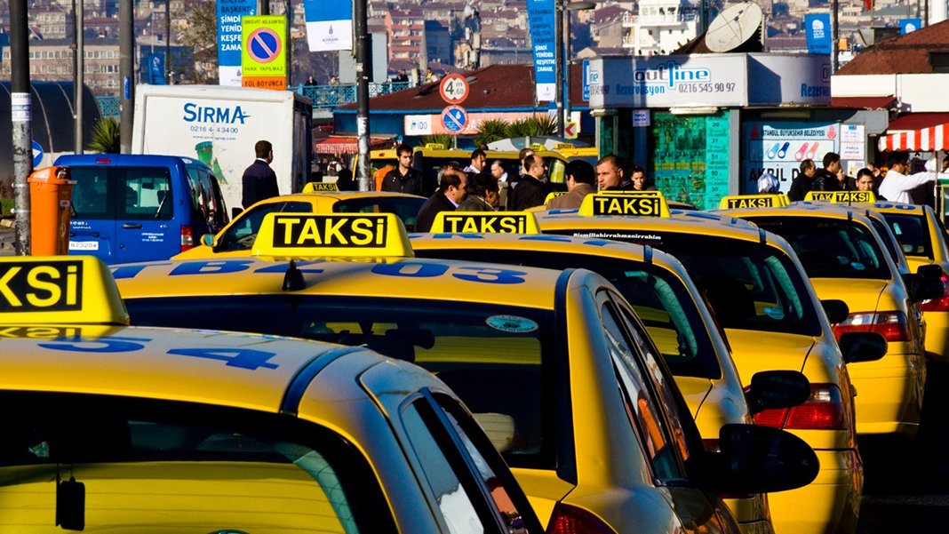 İstanbul'da taksilerde yeni dönem: Boş, dolu, rezerve yazacak