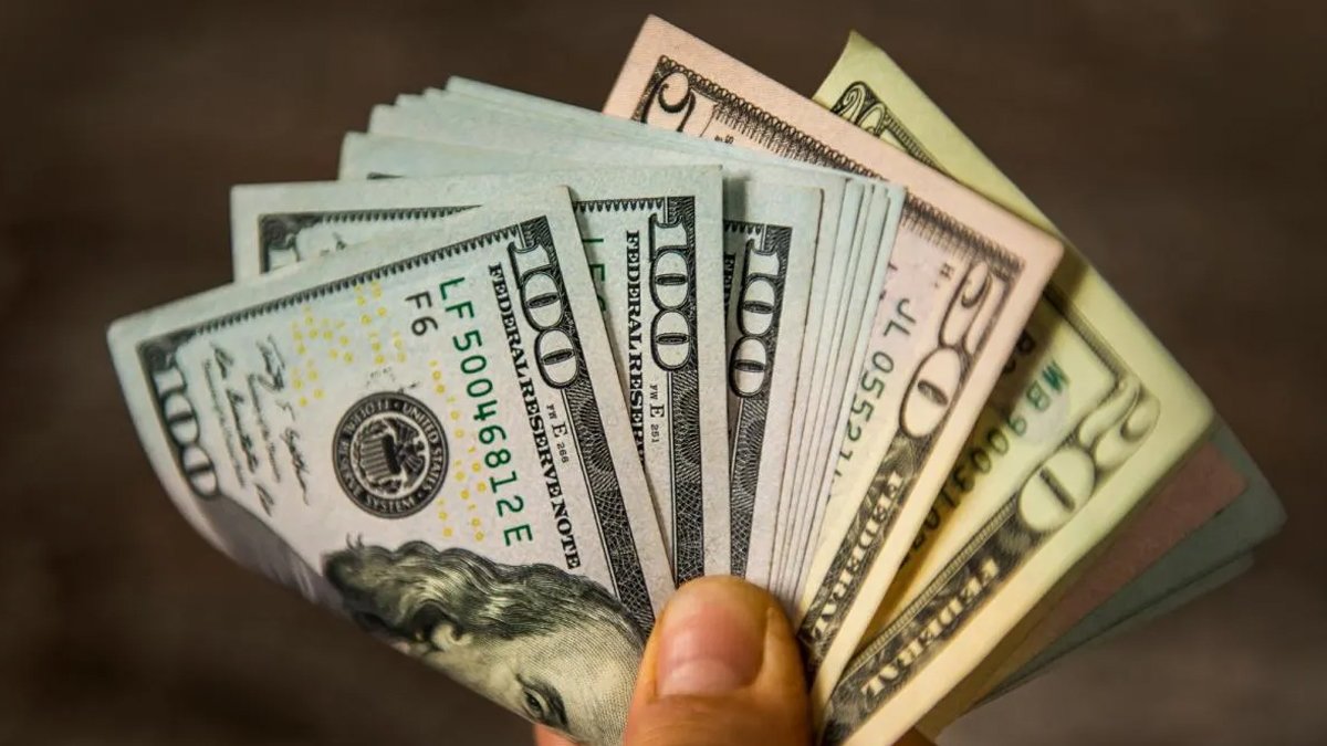 Genç iş insanları sabit kurdan rahatsız