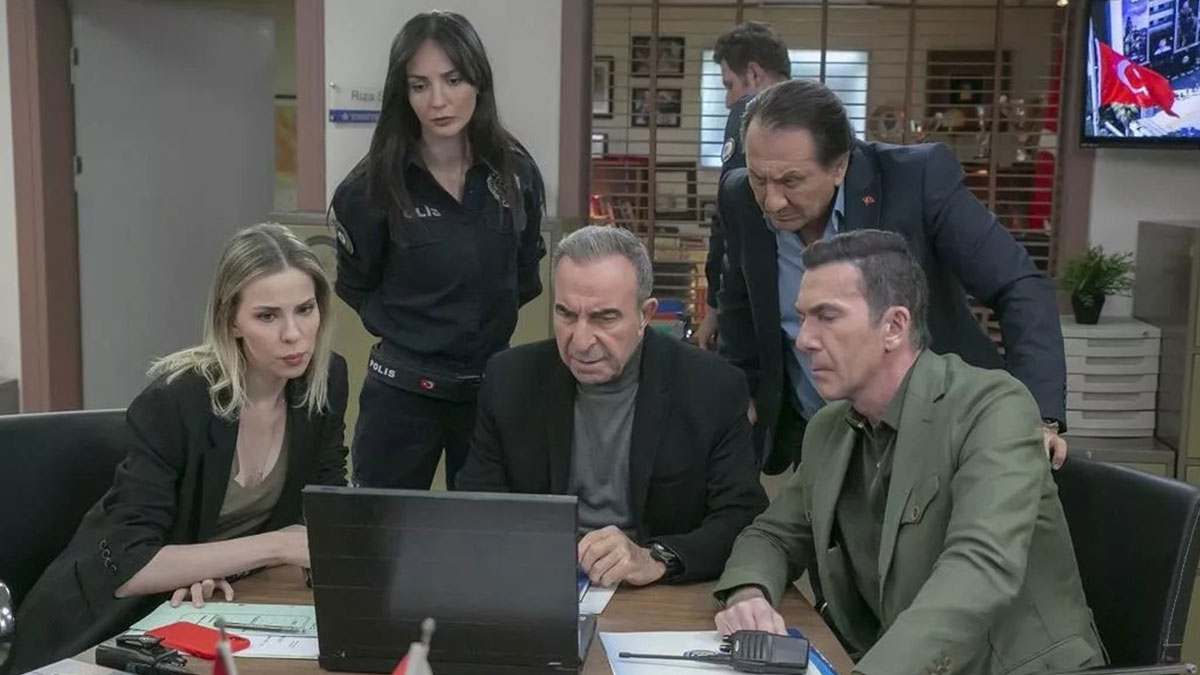 Arka Sokaklar'a 'Komiser Mehmet' geliyor! Ünlü oyuncu, 653. bölümde kadroya dahil oluyor