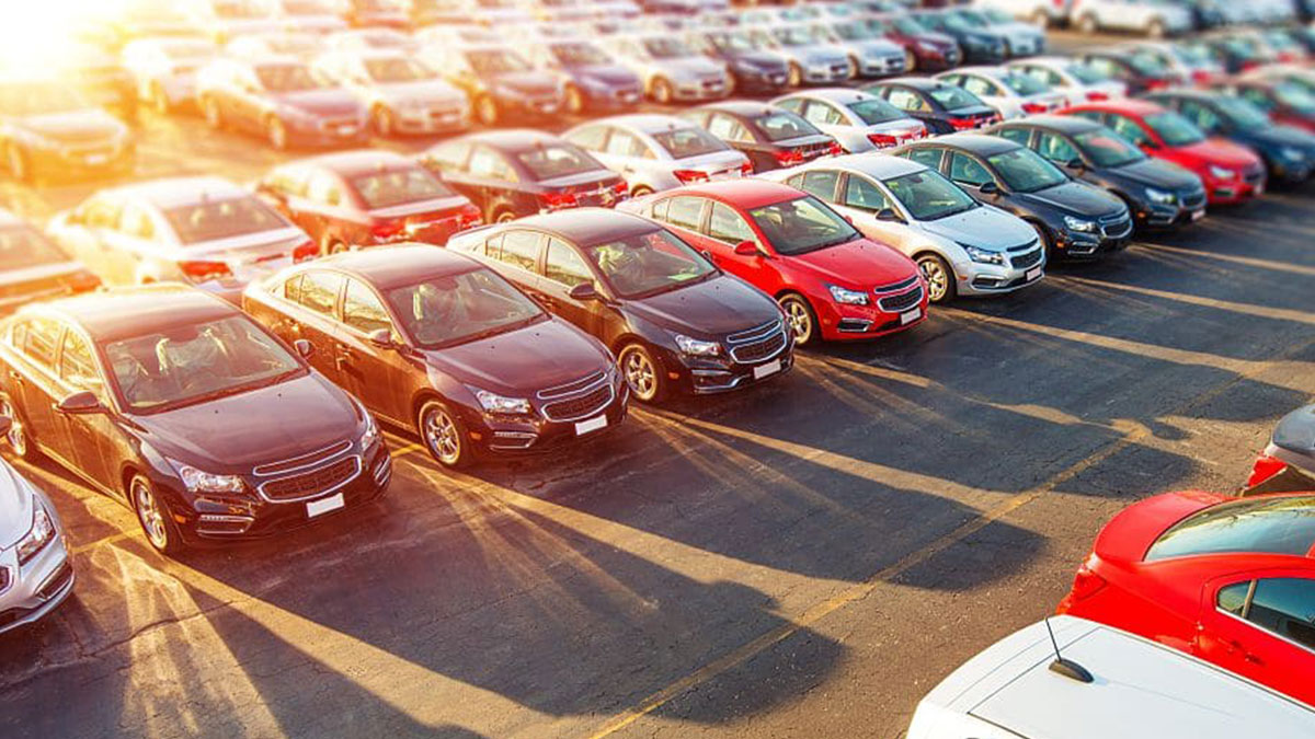 İkinci el otomobil satışlarında taleplere yetişmiyor! Piyasada şenlik başladı, işte en çok ilgi gören otomobiller