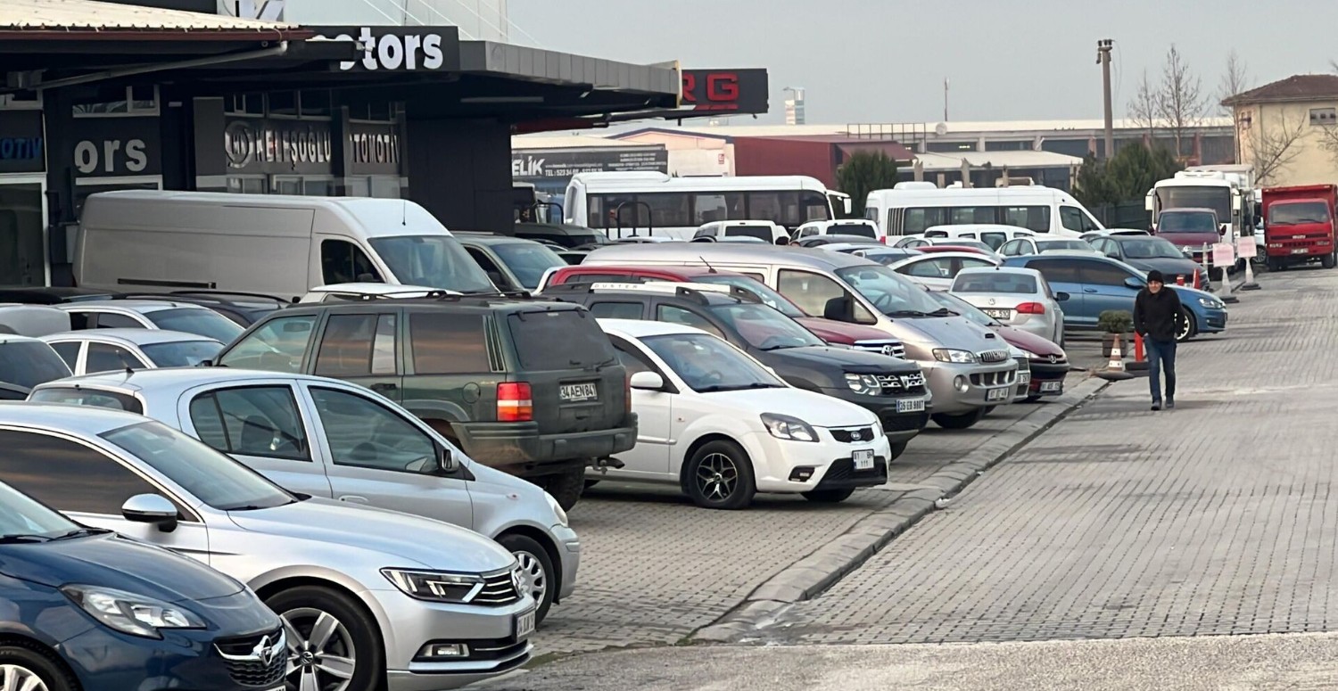 İkinci el araç arayanlar yıkılacak! Kriz kapıya dayandı: Şimdiye kadar almayanlar dizlerini dövecek!