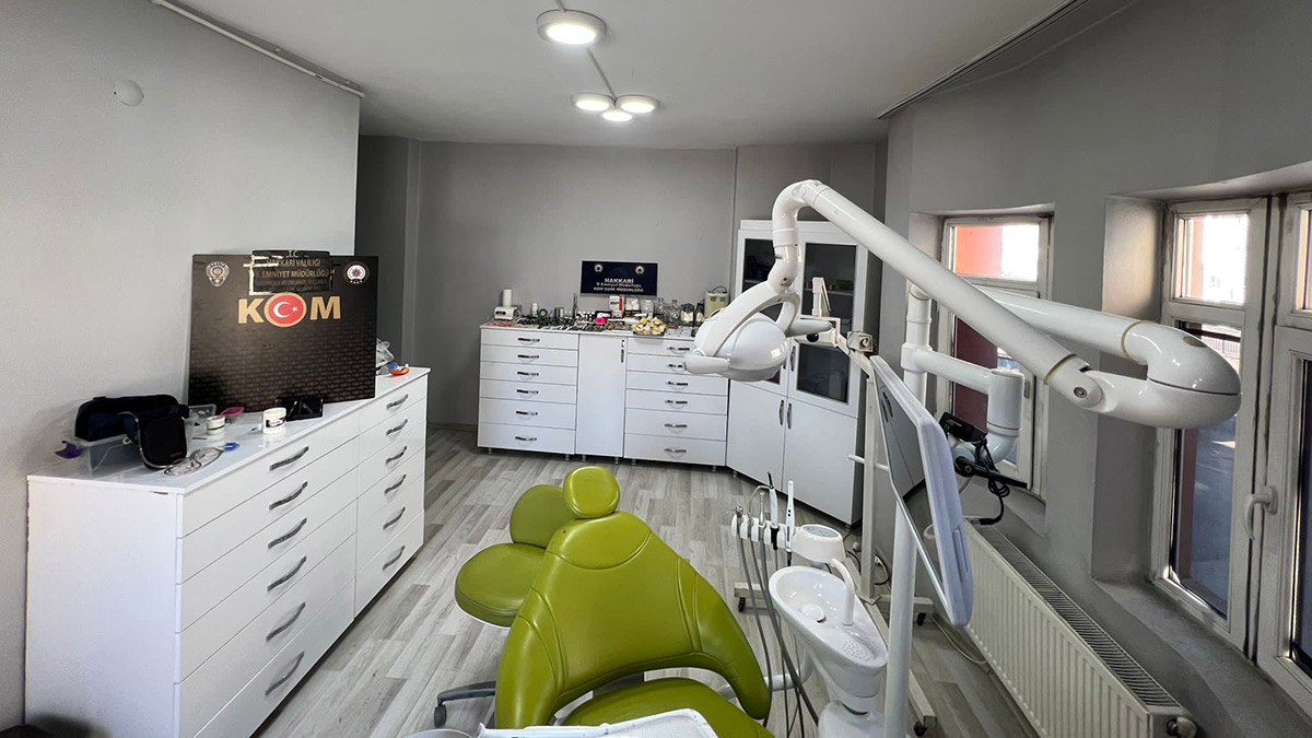 Hakkari'de sağlık skandalı! Sahte diş hekimleri yakayı ele verdi