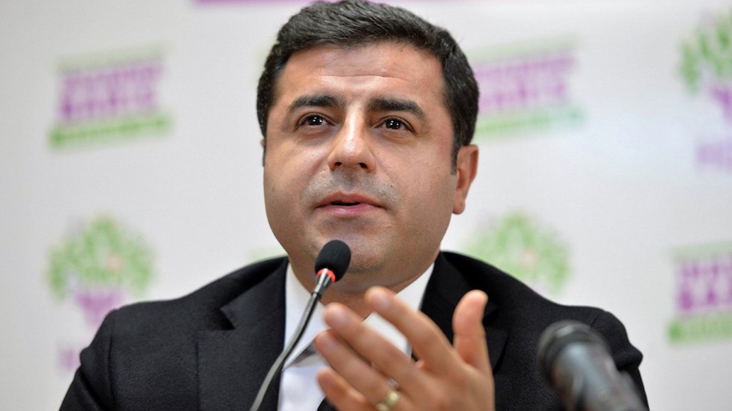 Selahattin Demirtaş aday olacak mı? Hukuki durumunu gerekçe gösterdi