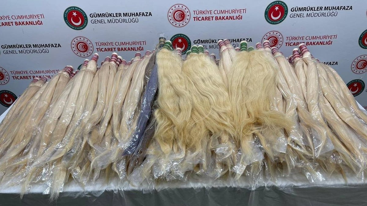 Sabiha Gökçen'de 4 valiz dolusu insan saçı ele geçirildi: Binlerce liralık değerde!