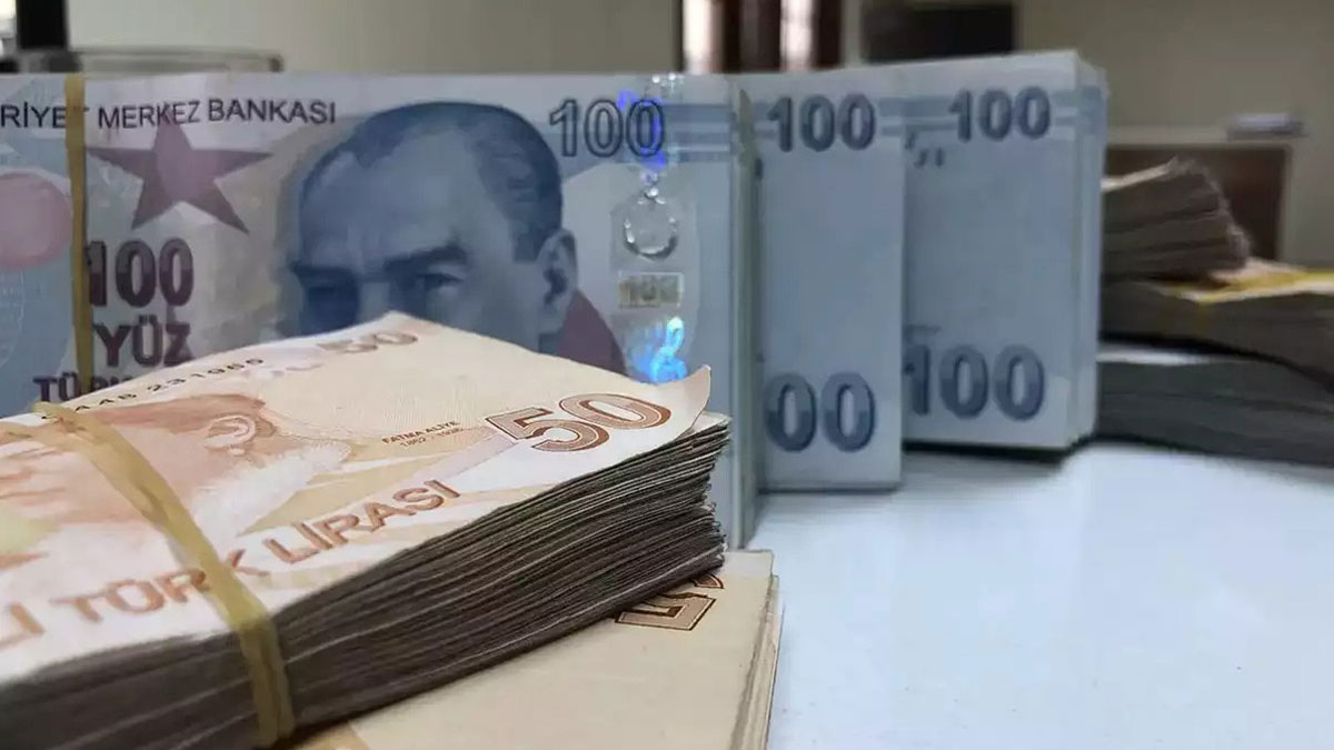 Çalışan emekliye hayatının fırsatı! Meclis onayı verdi, emeklinin borçlarının üzeri çiziliyor