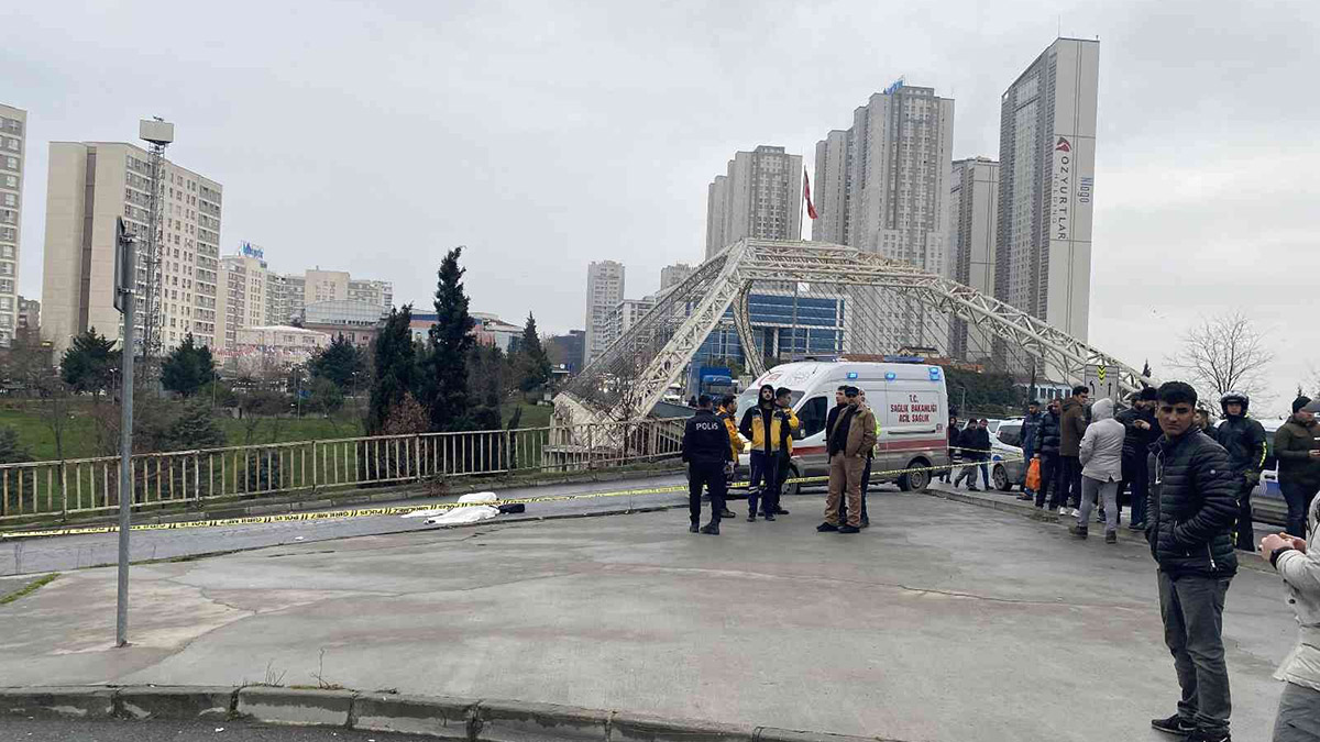 Esenyurt'ta feci kaza! Midibüsün çarptığı kadın hayatını kaybetti