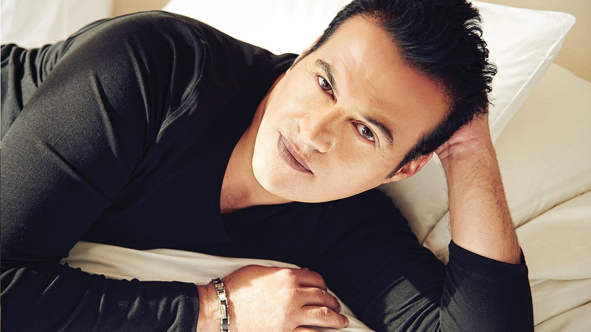 Hakan Peker'e 480 ayrı hesaptan taciz: Soluğu mahkemede aldı