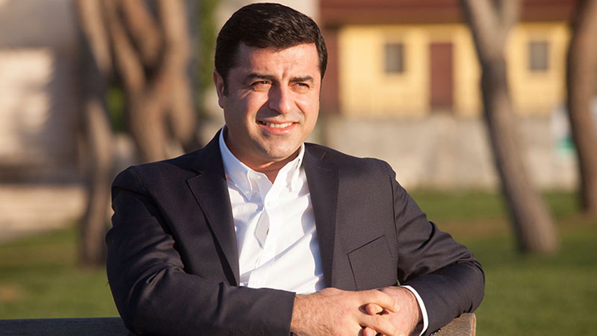 Demirtaş: Erdoğan'ı desteklesek öğle yemeğini sarayda yerim