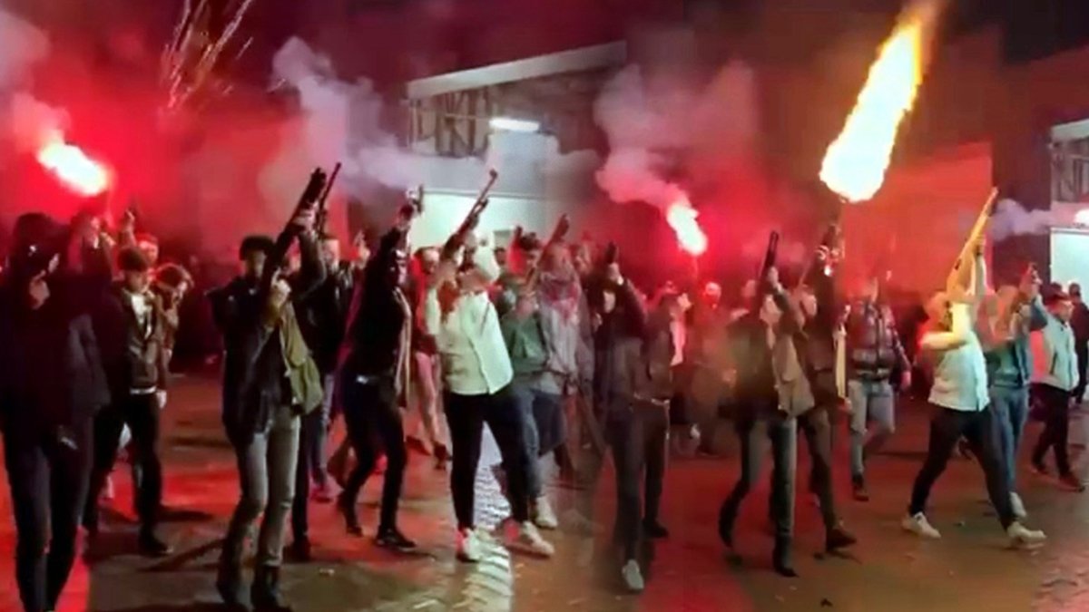 Asker uğurlamasında yaylım ateşi! Faciaya davetiye çıkardılar