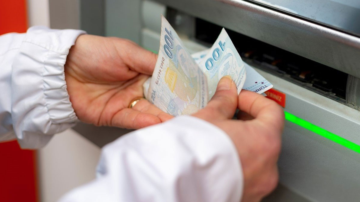 Bankalar promosyon yarışına girdi! Rekabet emeklilere yarayacak: Taahhüt verene 7500 TL promosyon ödemesi!