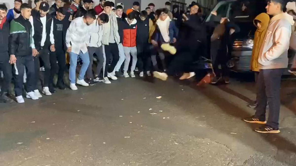 Asker eğlencesi kana bulandı: El freni çekilmeyen minibüs dehşet saçtı