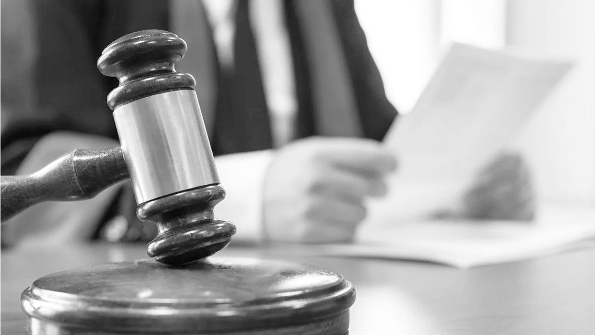 ‘Önce hukuk’ mu demeli yoksa ‘muktedirlere evet’ mi?