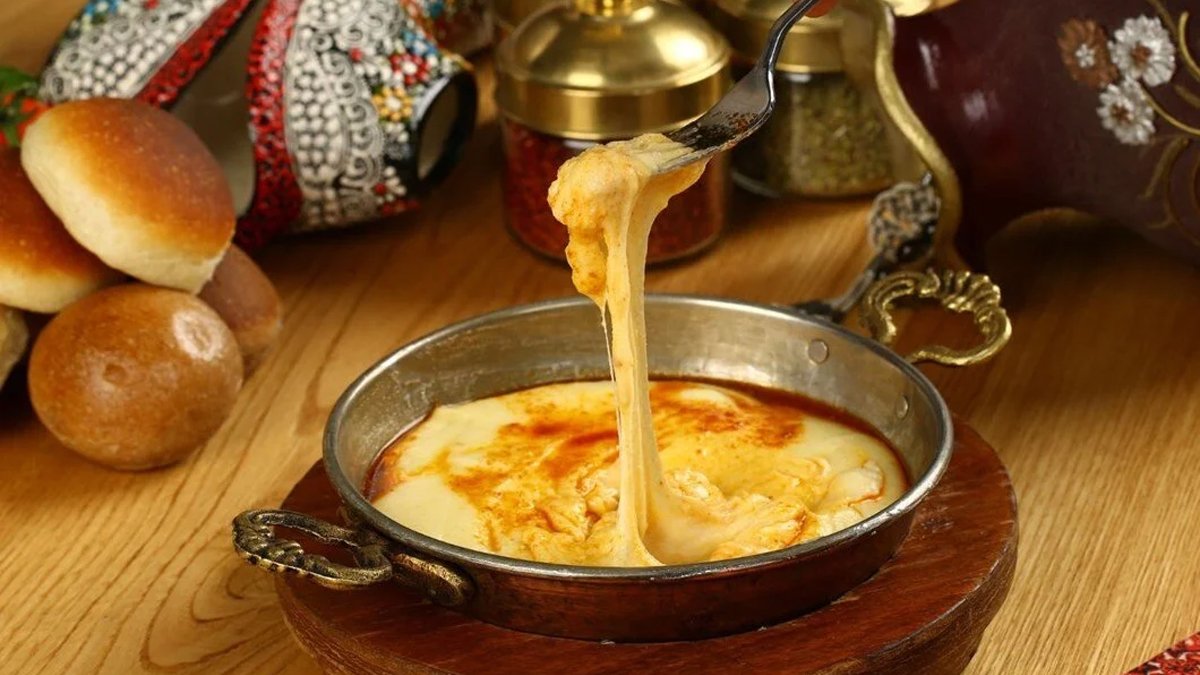 Bu kuymak tarifi Karadeniz ustalarında bile yok! Ocaktan iner inmez kapışılan efsane lezzet...