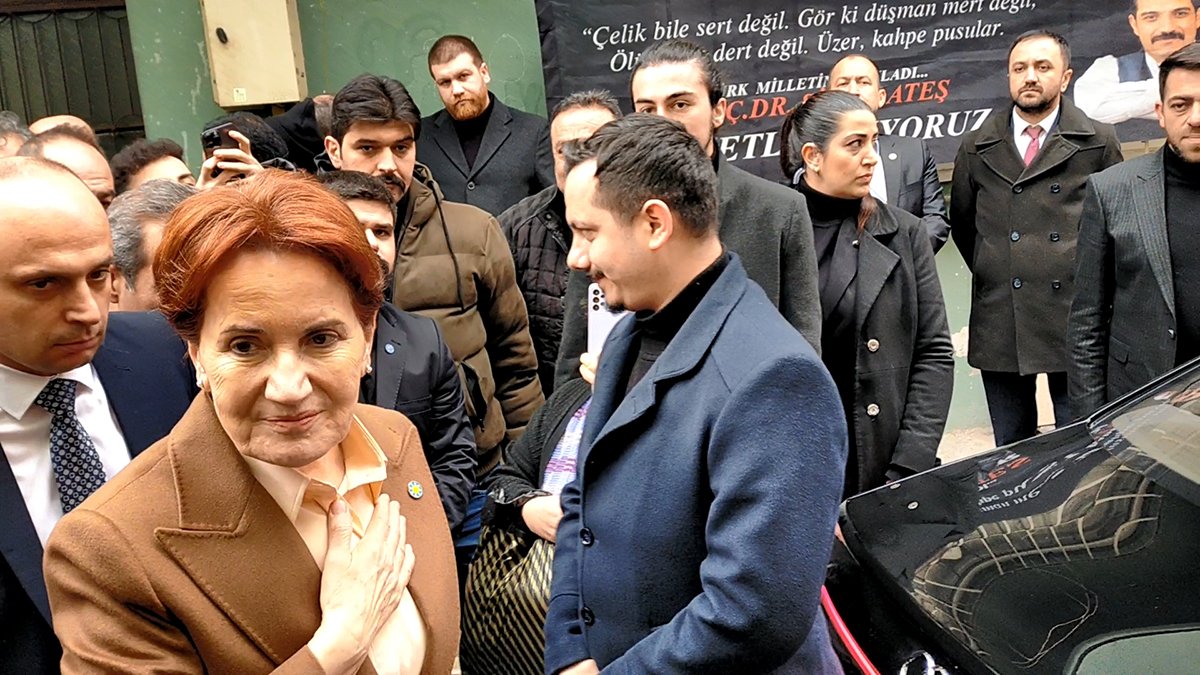 Akşener'den Sinan Ateş'in ailesine ziyaret