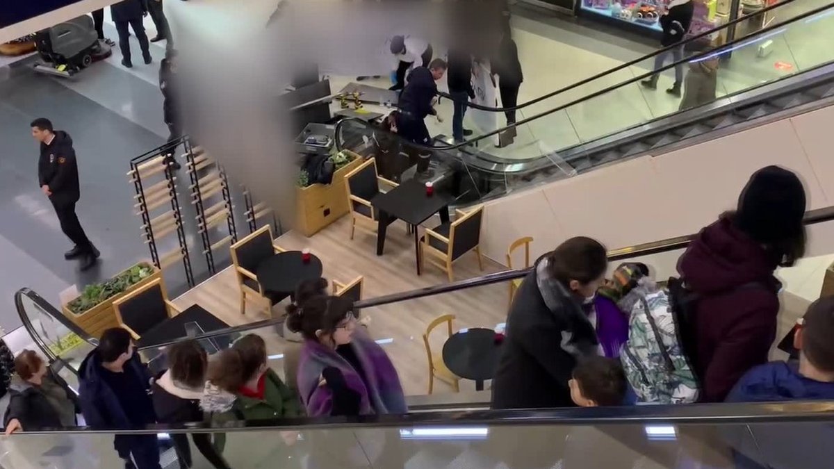 AVM'de dehşete düşüren olay: 7 yaşındaki çocuğun parmakları koptu