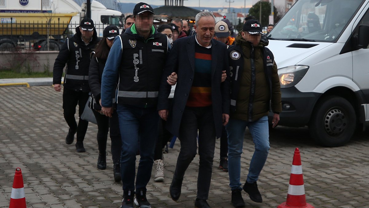 Gökçeada Belediyesi'ne 'yolsuzluk' operasyonunda gelişme