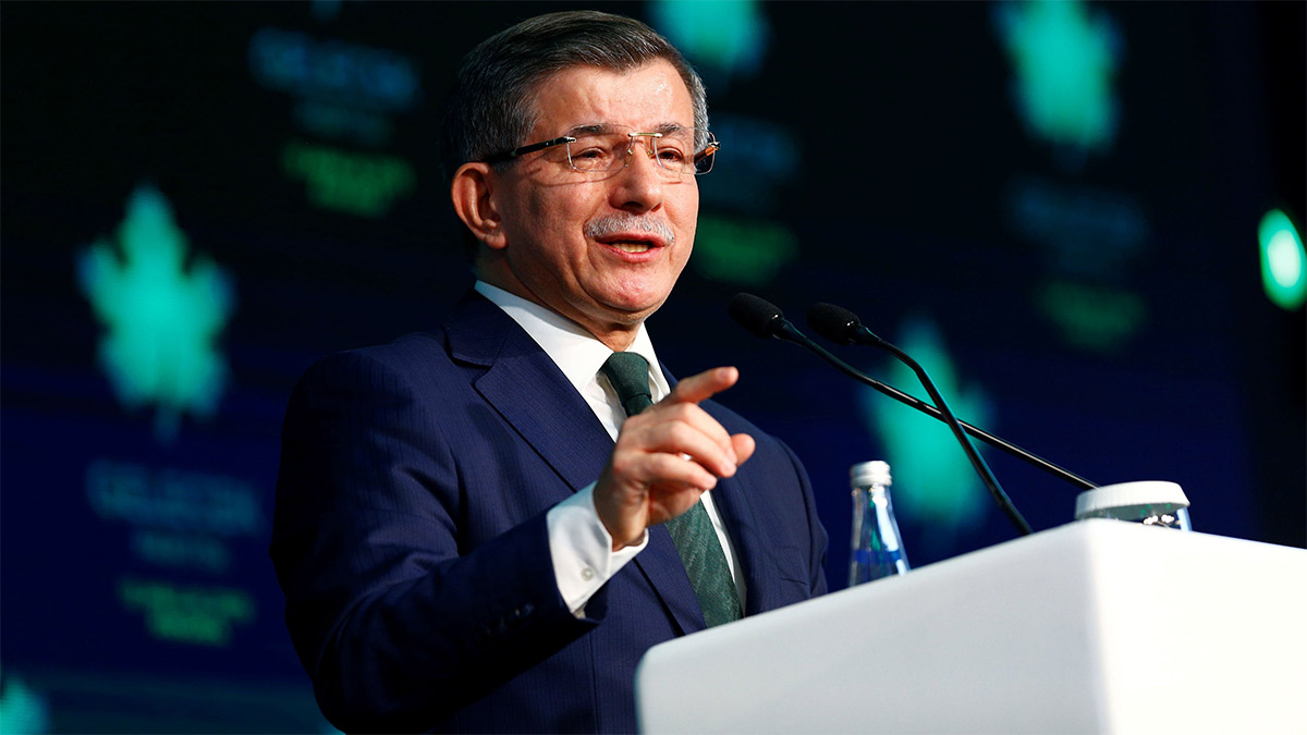 Davutoğlu gençlerin sorularını cevapladı: İşte Türkiye'nin en büyük sorunları