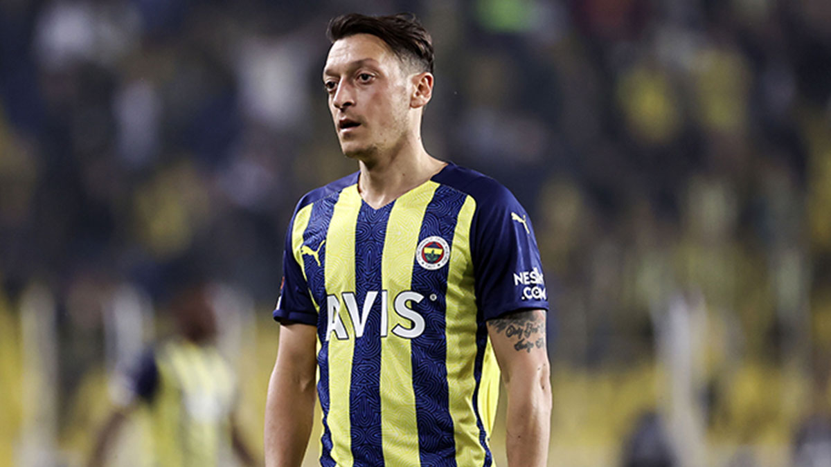 Yıllar sonra gelen Mesut Özil itirafı: Tesise giderken mutsuz gidiyordum, çocuklarımı bile sevemedim!