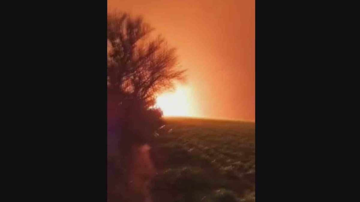 Depremin ardından doğal gaz boru hattında patlama