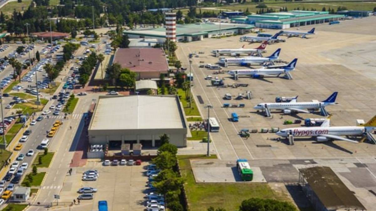 Adana Havalimanı uçuşlara kapatıldı