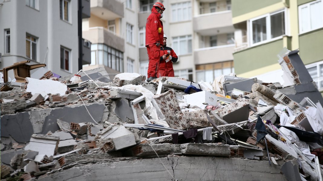 Kahramanmaraş depremi sonrası ünlülerden başsağlığı paylaşımları