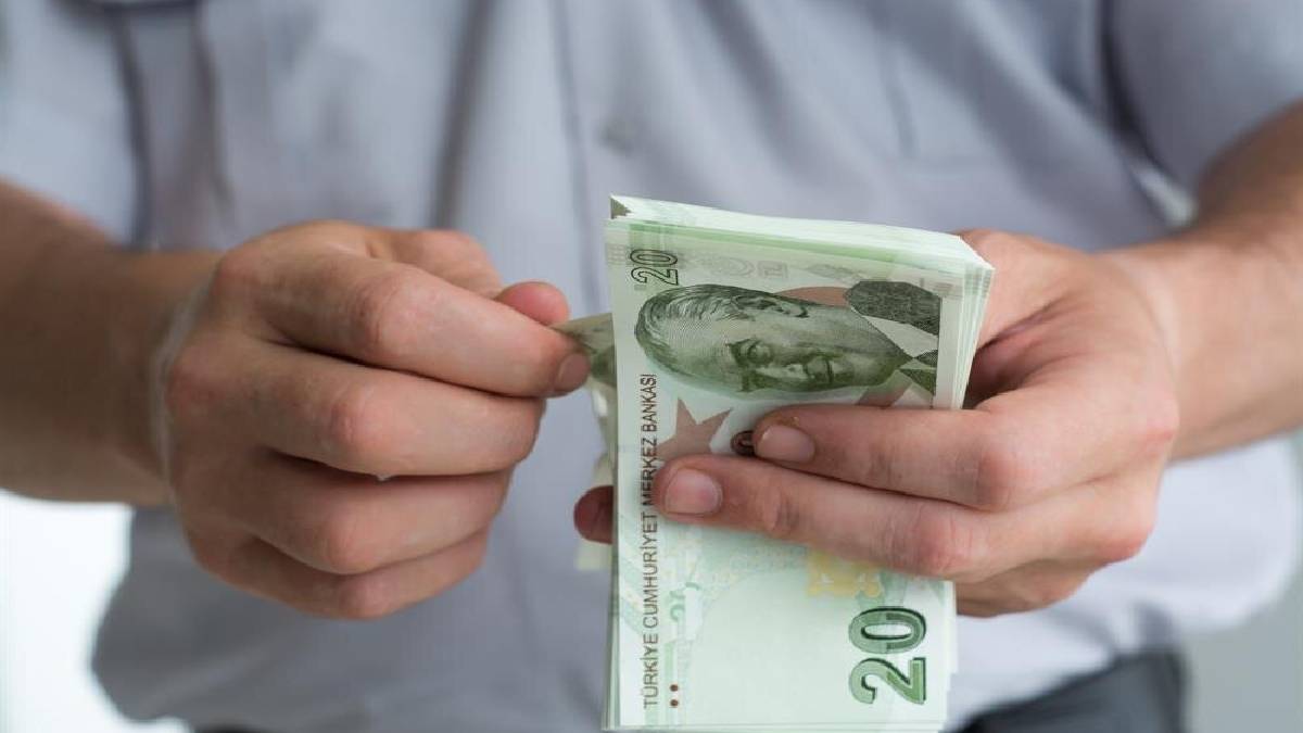 Emekliler gözlerine inanamadı! O banka rakamları güncelledi! Promosyon tutarlarını duyan o bankaya koşuyor