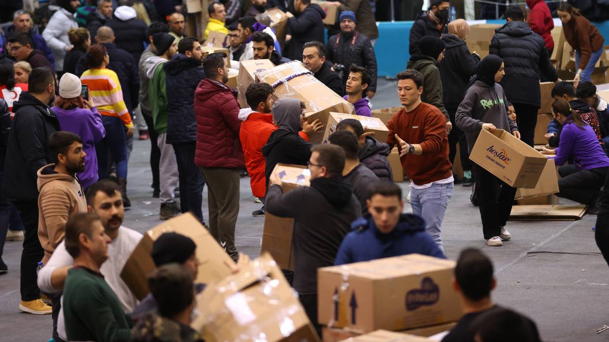 Deprem yardımlarının lojistik tıkanmaya neden olmaması için uzmanlardan önemli uyarı