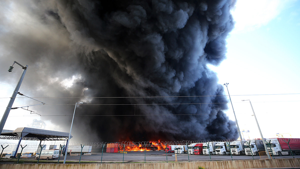 İskenderun Limanı'ndaki yangın kontrol altında