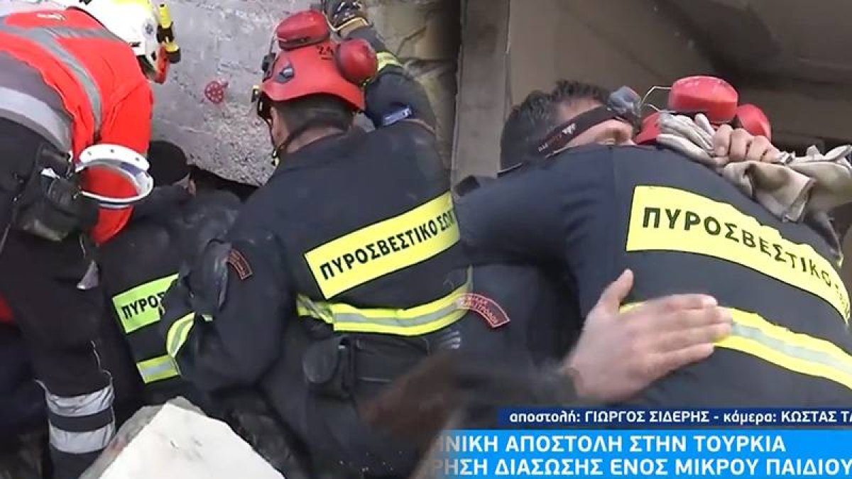 Gün birlik günü! Yunan ekibi 6 yaşındaki çocuğu enkazdan sağ çıkardı