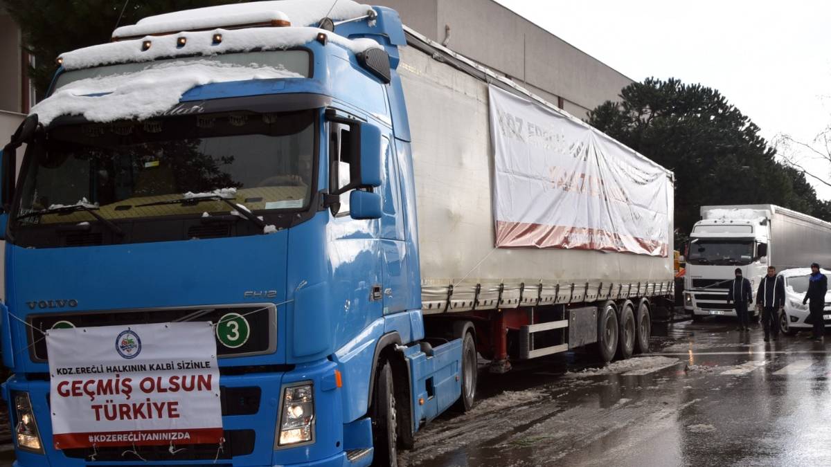 Kdz. Ereğli Belediyesi'nden deprem bölgesine 5 TIR'lık yardım