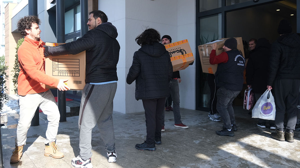 Deprem bölgesindeki yardım talepleri tek adreste toplandı: depremyardim.com