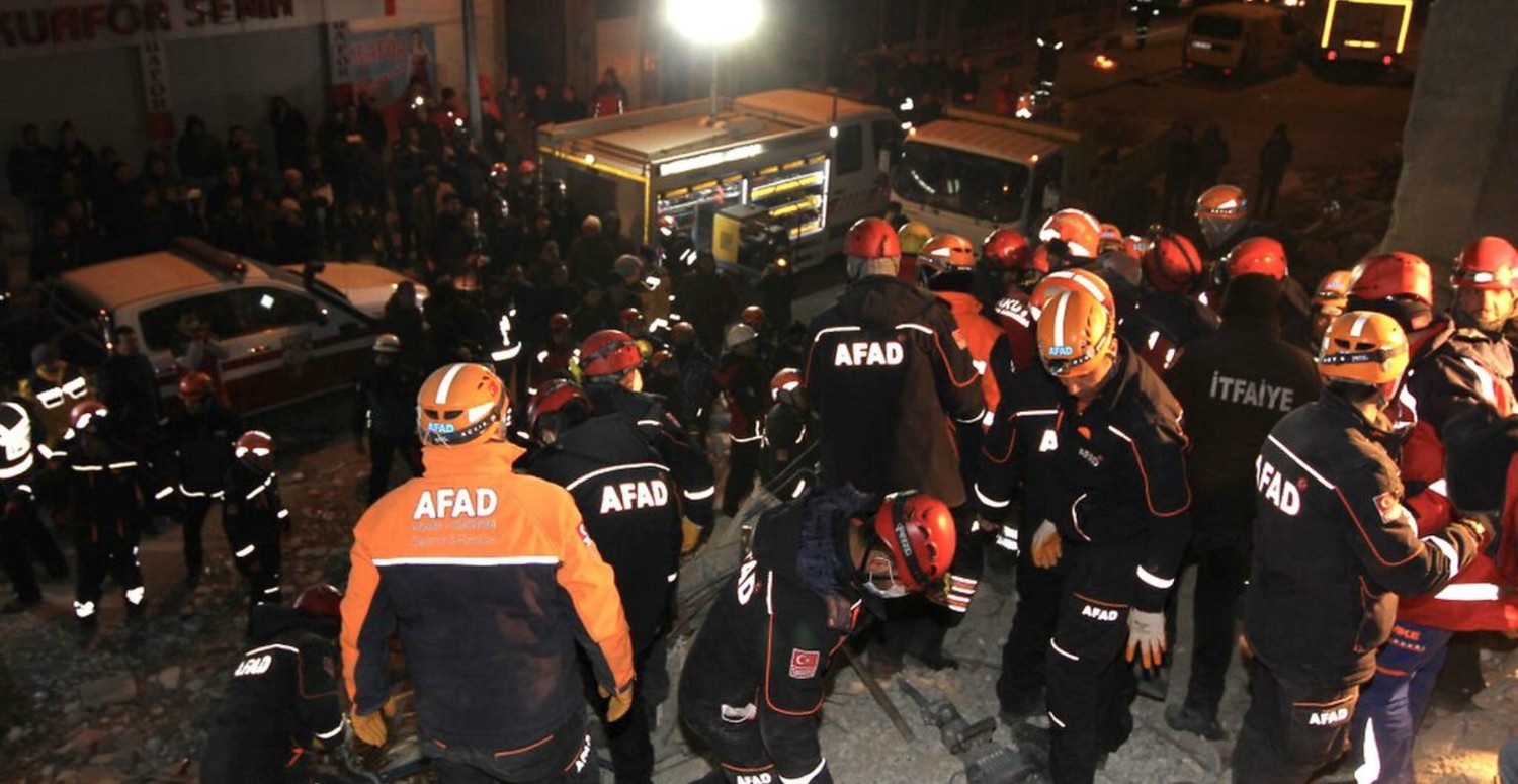 AFAD deprem bağışı yapma yolları neler? AFAD deprem yardımı IBAN ve SMS bilgileri