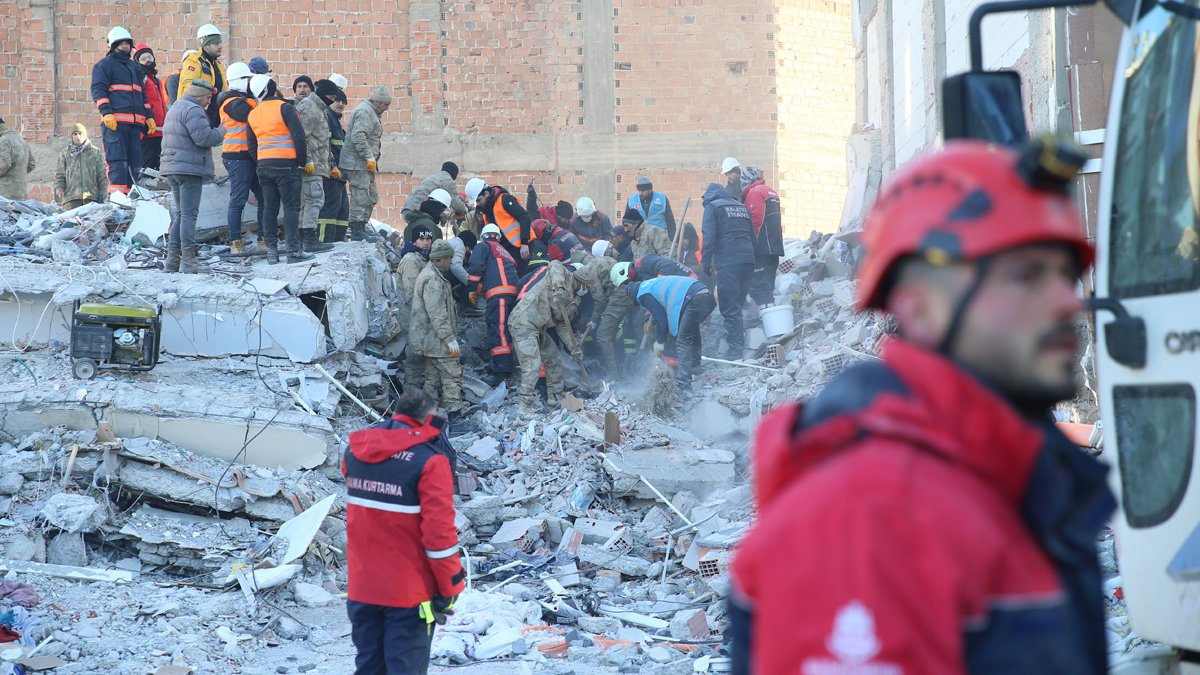 Afet bölgesindeki plansızlık doktor raporunda: Hastane boşaltılmış, çadır yok, AFAD'a, 112'ye ulaşamadık