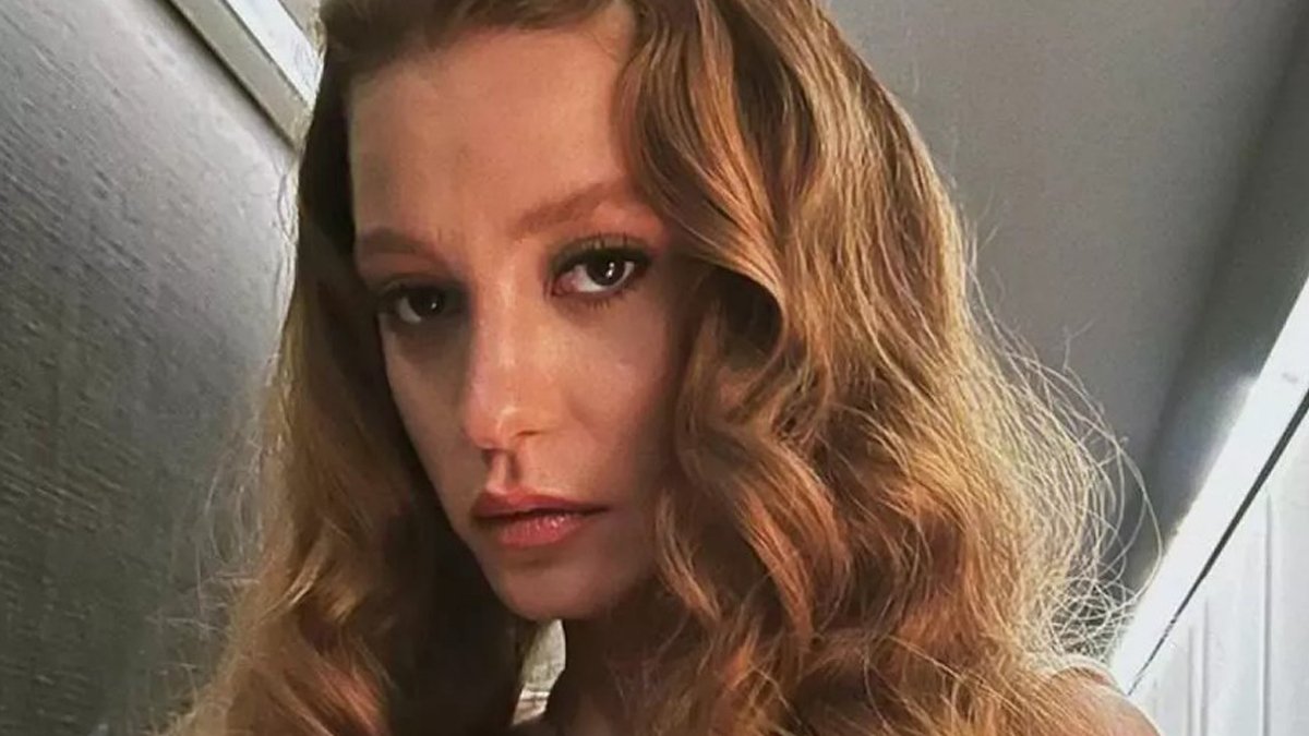 Serenay Sarıkayaya deprem tepkisi! Yardıma gitmişti Reklam peşinde