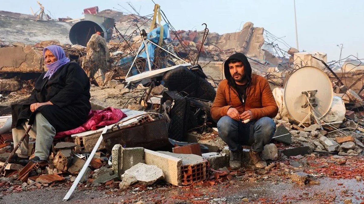 Depremzedeler kara geceyi anlattı: Acı bir çığlık sonrası sessizlik