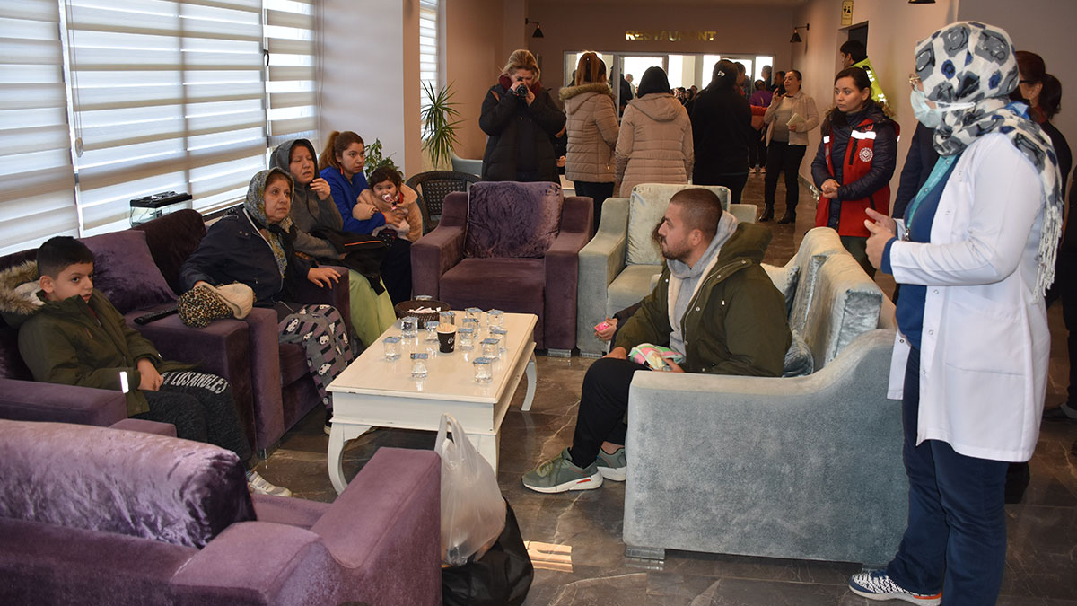 Depremzedelerin barınma sorununa dijital çözüm! Evlerinin kapısını açan gönüllülerin adresleri kanka.host platformunda