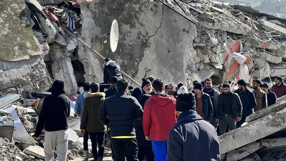 Yardım gönüllüsü koordinasyonsuzluğu anlattı: Bürokratik yazılar ve imza bekleniyordu