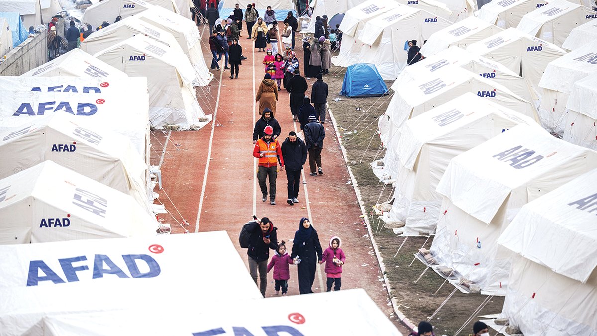Depremzedenin borcunu erteleyen bankaya muafiyet