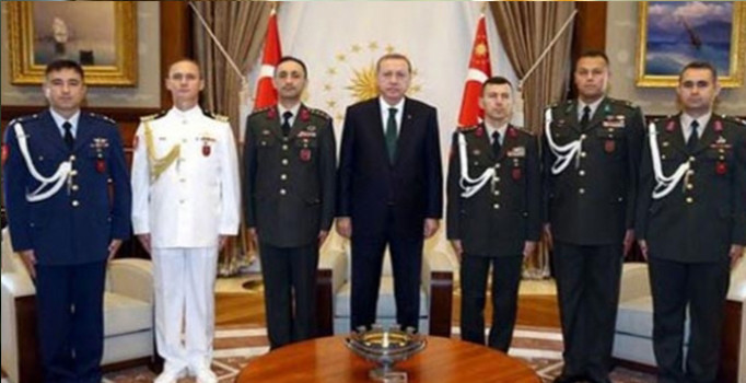 Cumhurbaşkanı Erdoğan'ın havacı yaveri Antalya’da yakalandı - Son dakika haberleri