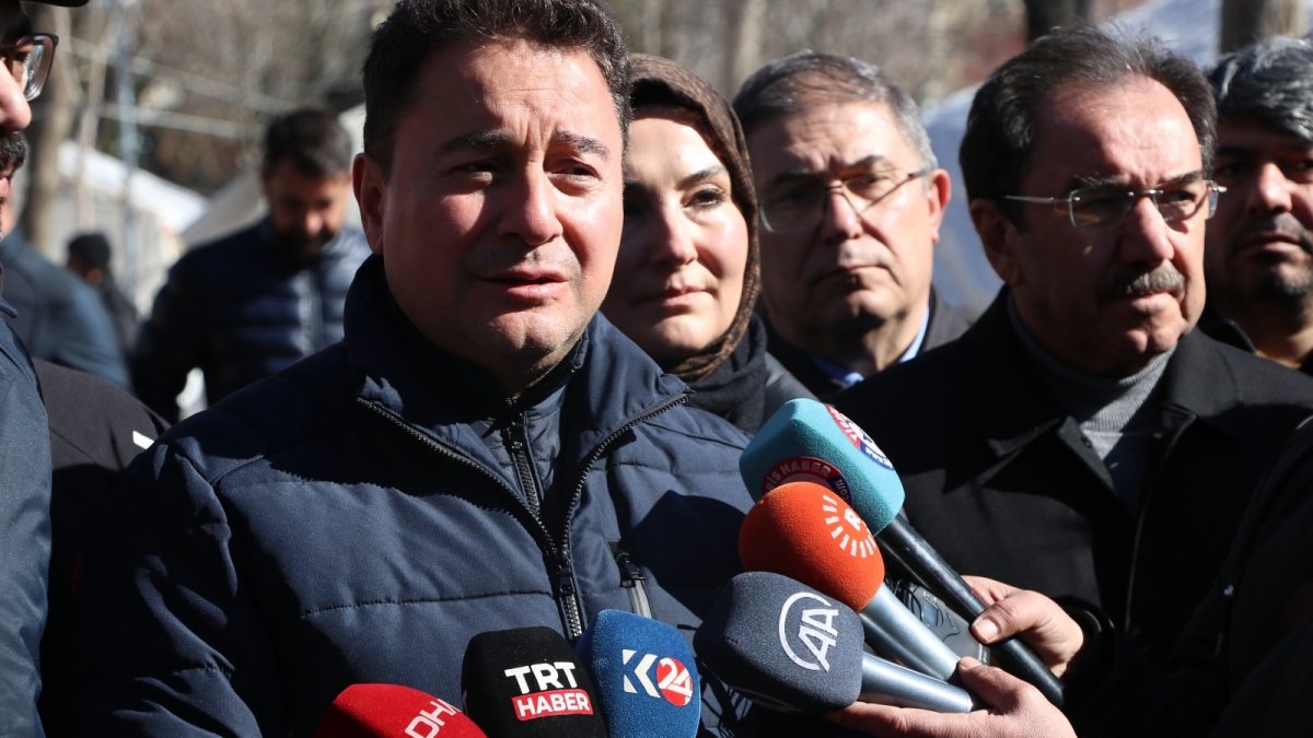 Babacan'dan toplanan bağışlarla ilgili açıklama: Paraların şeffaf bir şekilde dağıtılması gerek