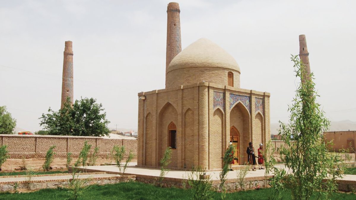 Taliban Ali Şir Nevai’nin türbe ve heykelini yok etti