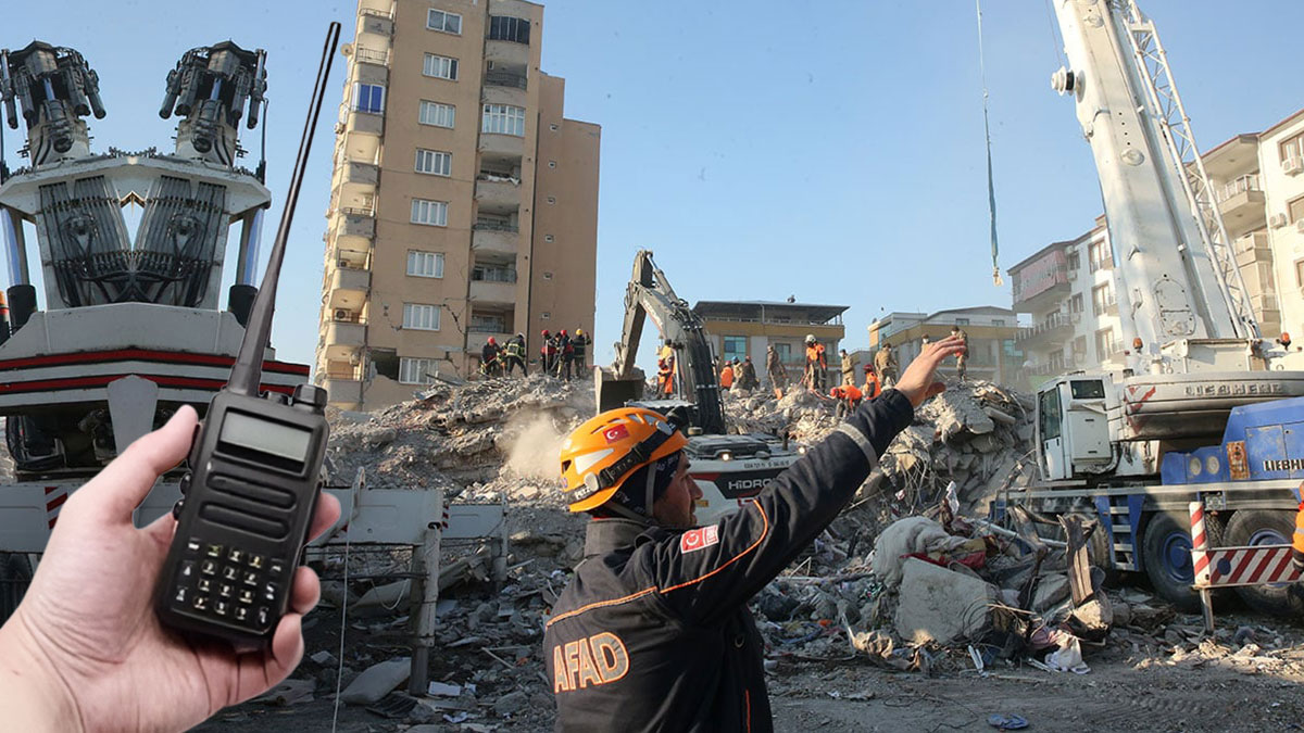 Deprem anı polis telsizine yansıdı! Tüyler ürperten diyaloglar kaydedildi: Bina altında çok sayıda şahıs var efendim!