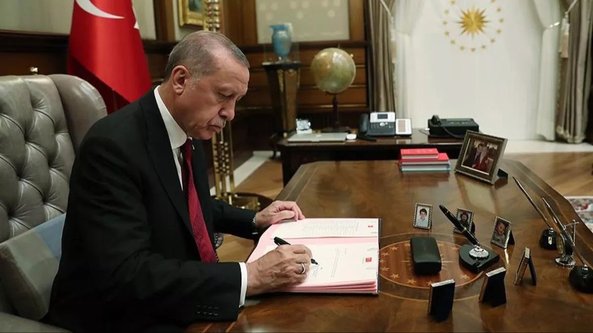 Cumhurbaşkanı Erdoğan'dan OHAL kararnamesi: Bankalara 'bağış' sınırı kalktı