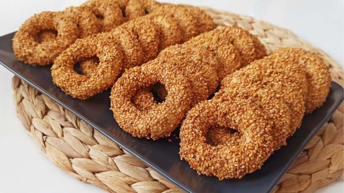 Bu kandil simidini yapan komşularına dağıtıyor! Kandil simidinin kokusu bütün evinizi saracak! Sizde hemen deneyin