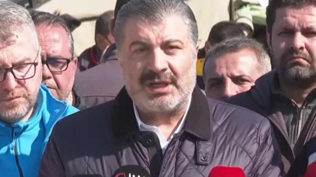 Bakan Koca deprem sebebi ile tedavi gören hasta sayısını açıkladı