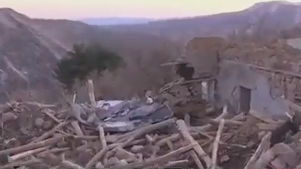 Depremin yuttuğu Yaylakonak beldesinin sakinleri isyan etti: 12 gün boyunca tek bir yetkili gelmedi