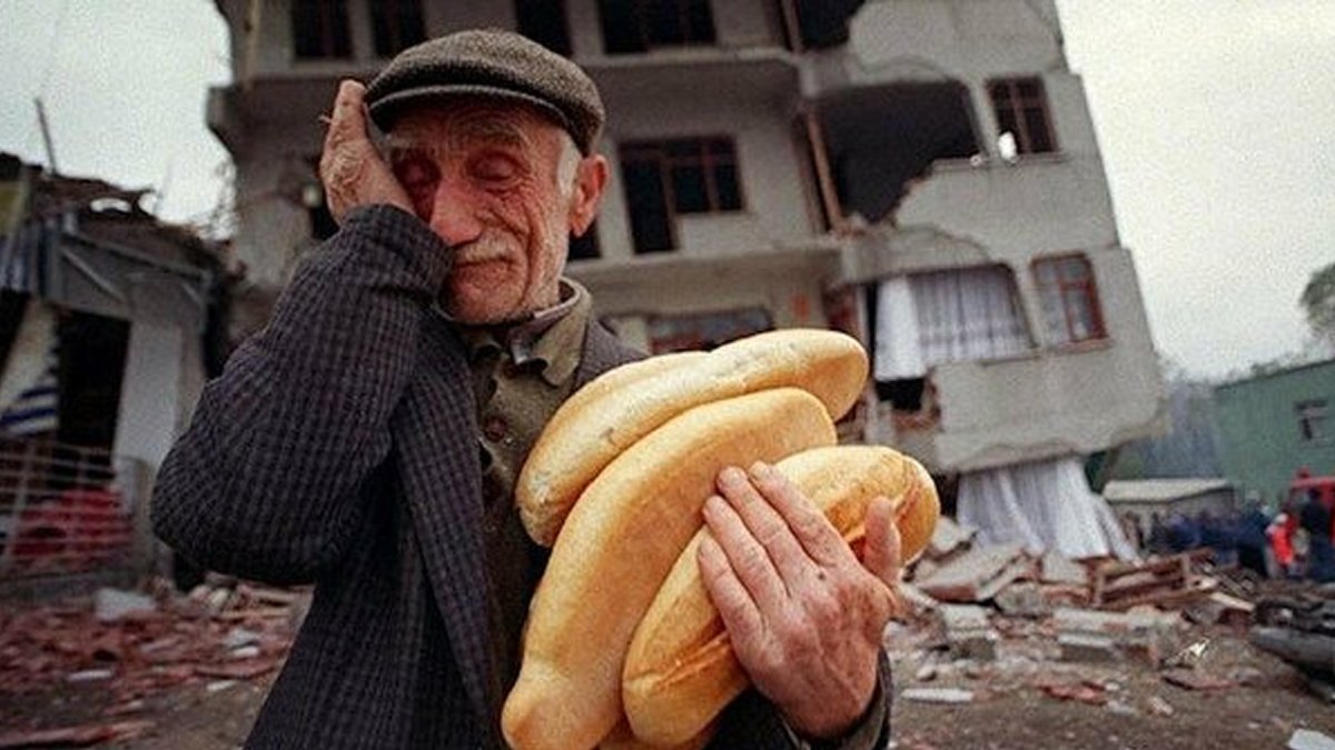 '1999 depreminde devlet yoktu' diyen ünlü gazeteciye TRT muhabirinden görüntülü yanıt: Yalancısın, iftiracısın